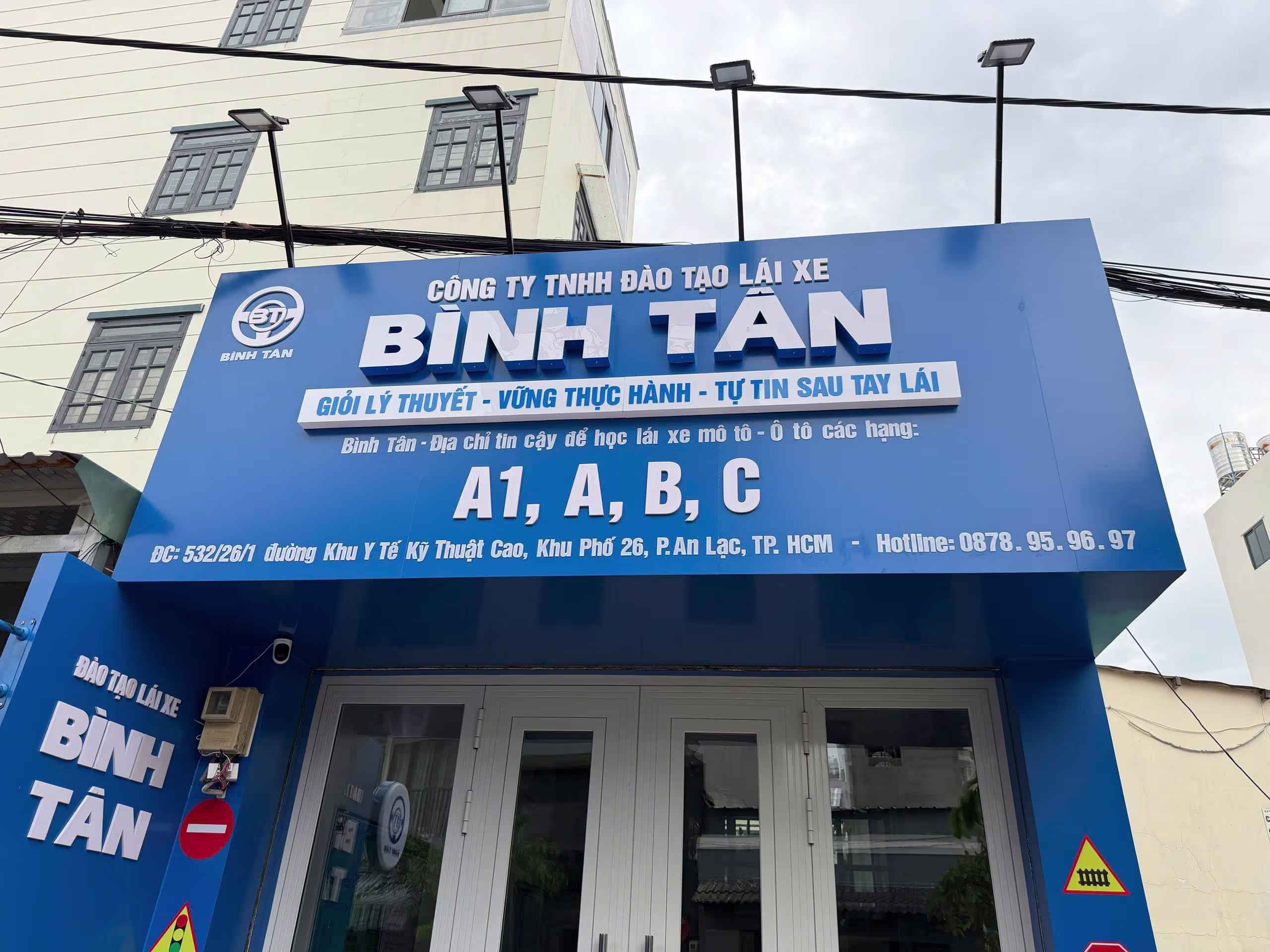 Trung Tâm Đào Tạo Lái Xe Bình Tân
